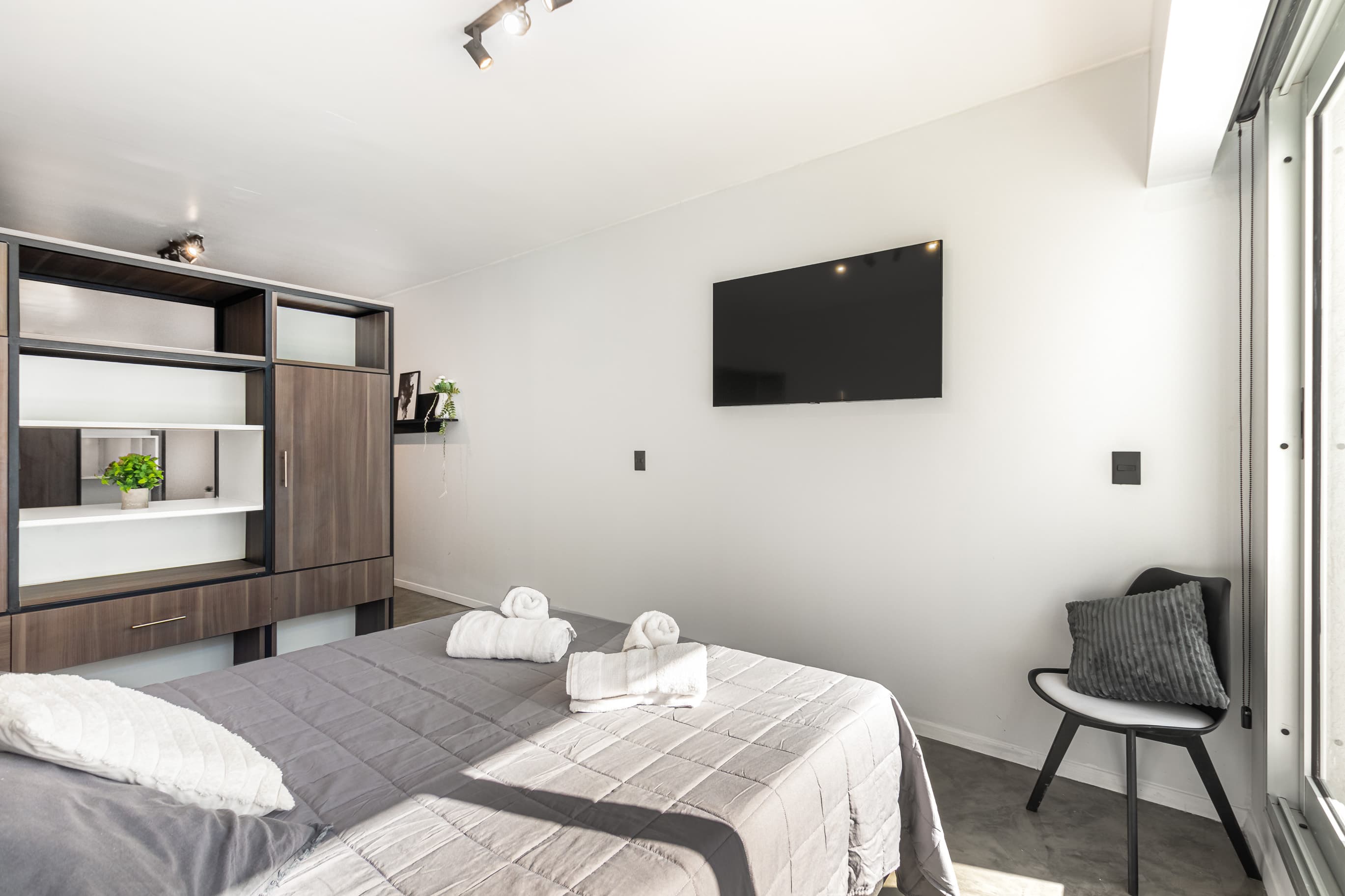 Departamento de alquiler temporario en Recoleta — 407 · Cine Black — foto 2