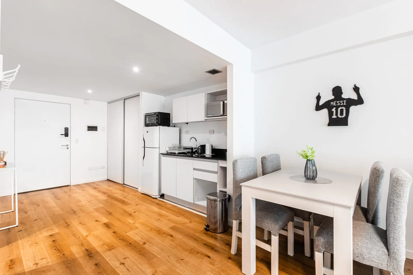 Departamento de alquiler temporario en Recoleta — 801 · Messi — foto 16