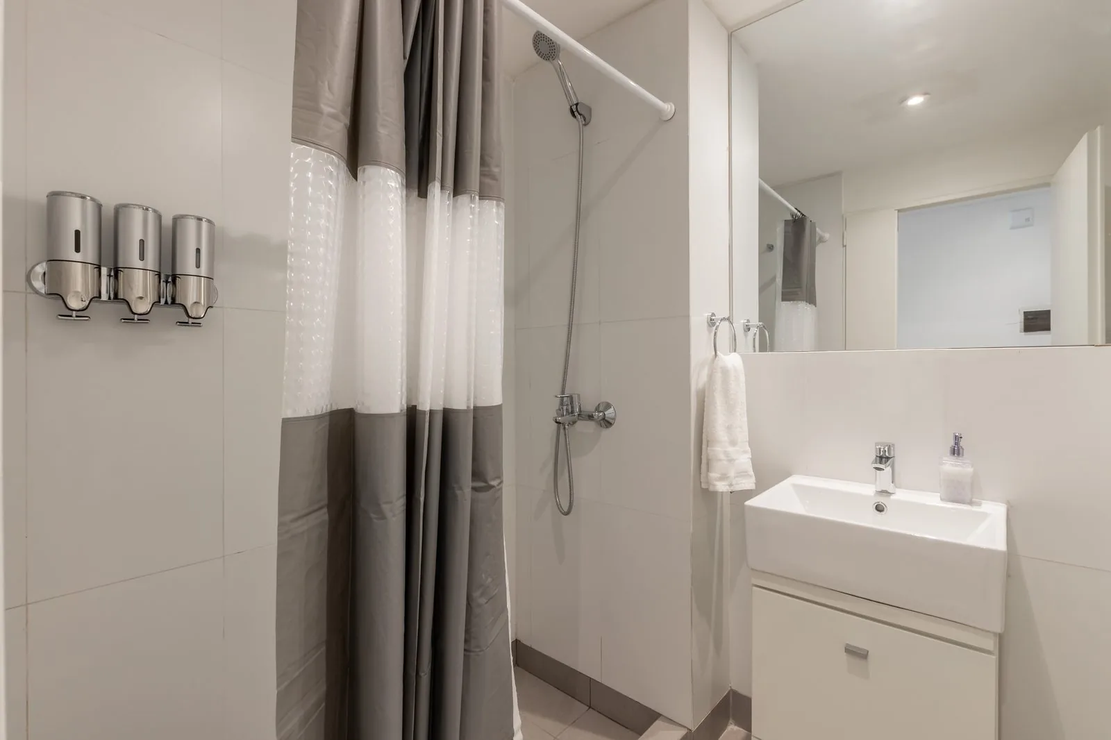 Departamento de alquiler temporario en Recoleta — 1002 · París — foto 16