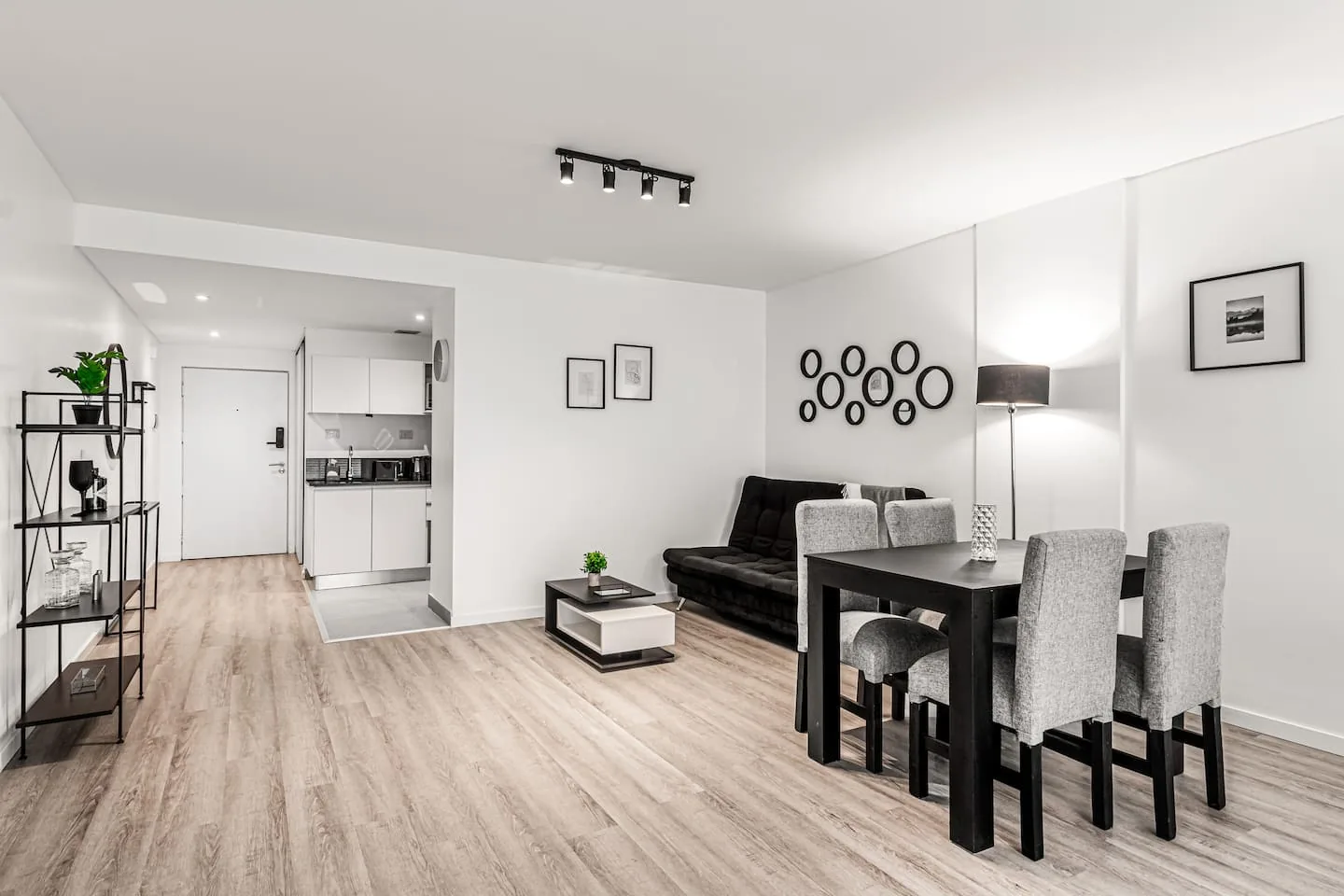 Departamento de alquiler temporario en Recoleta — 402 · Black Corporate — foto 11