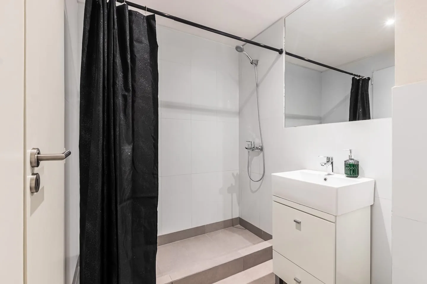 Departamento de alquiler temporario en Recoleta — 202 · Black Executive — foto 21